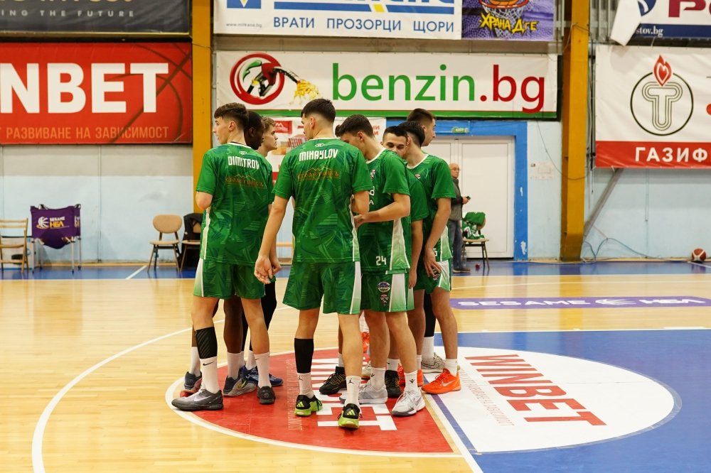 Ботев 2012 подхлъзна и Миньор 2015 в НБЛ