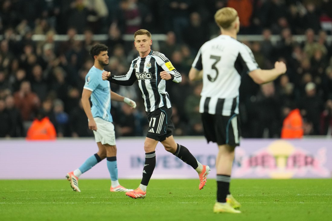 Нюкасъл разклати шампионските амбиции на Манчестър Сити