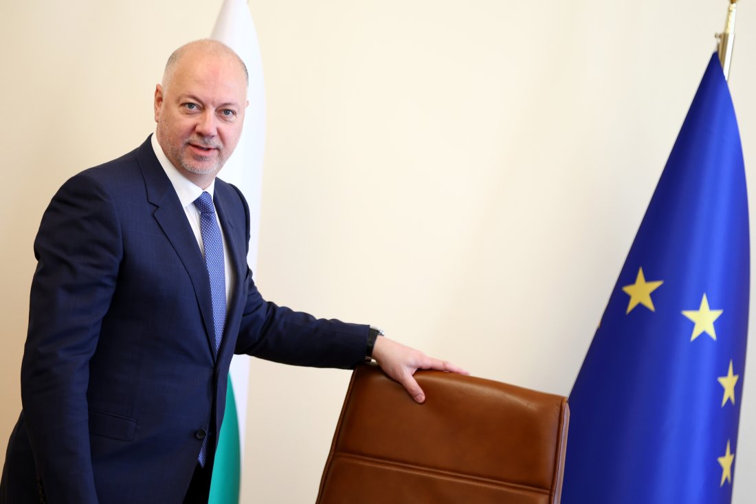 росен желязков приветстваме усилията тръмп постигане траен мир украйна