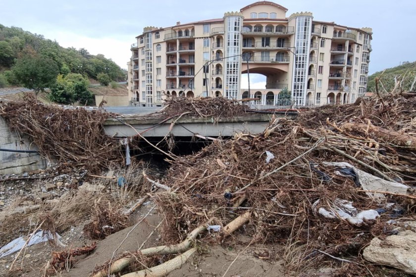 Разпоредиха премахването на корекцията на реката в Елените