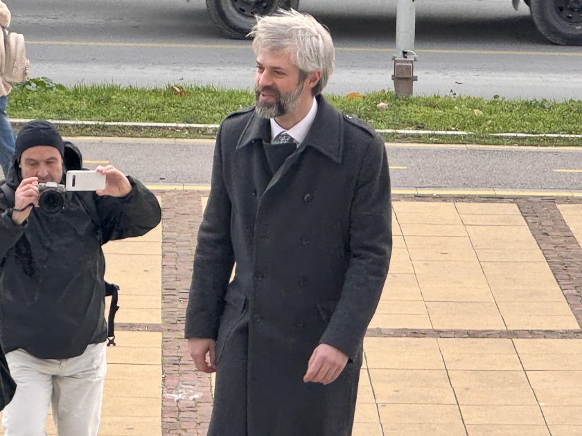 първи работен ден благомир коцев ареста зареден съм отпочинал