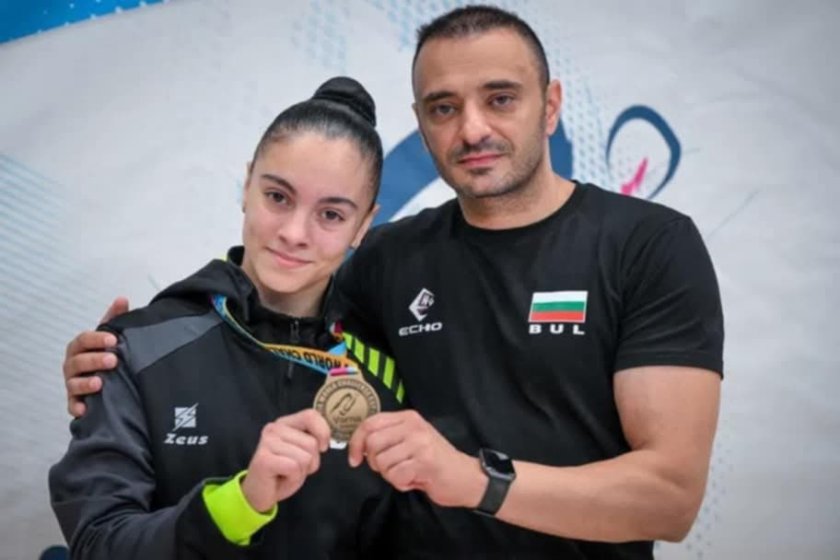 валентина георгиева представлява българия световната купа спортна гимнастика париж