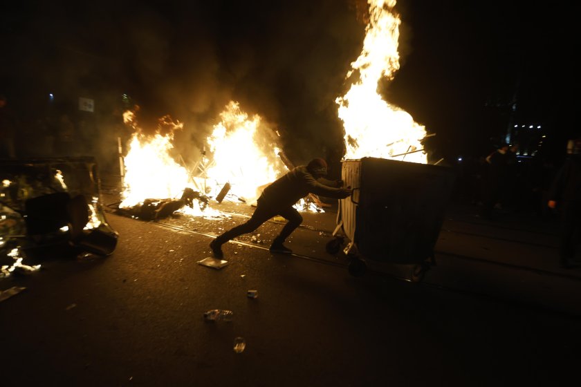 Хронологията на протеста в София през погледа на репортерите на БНТ