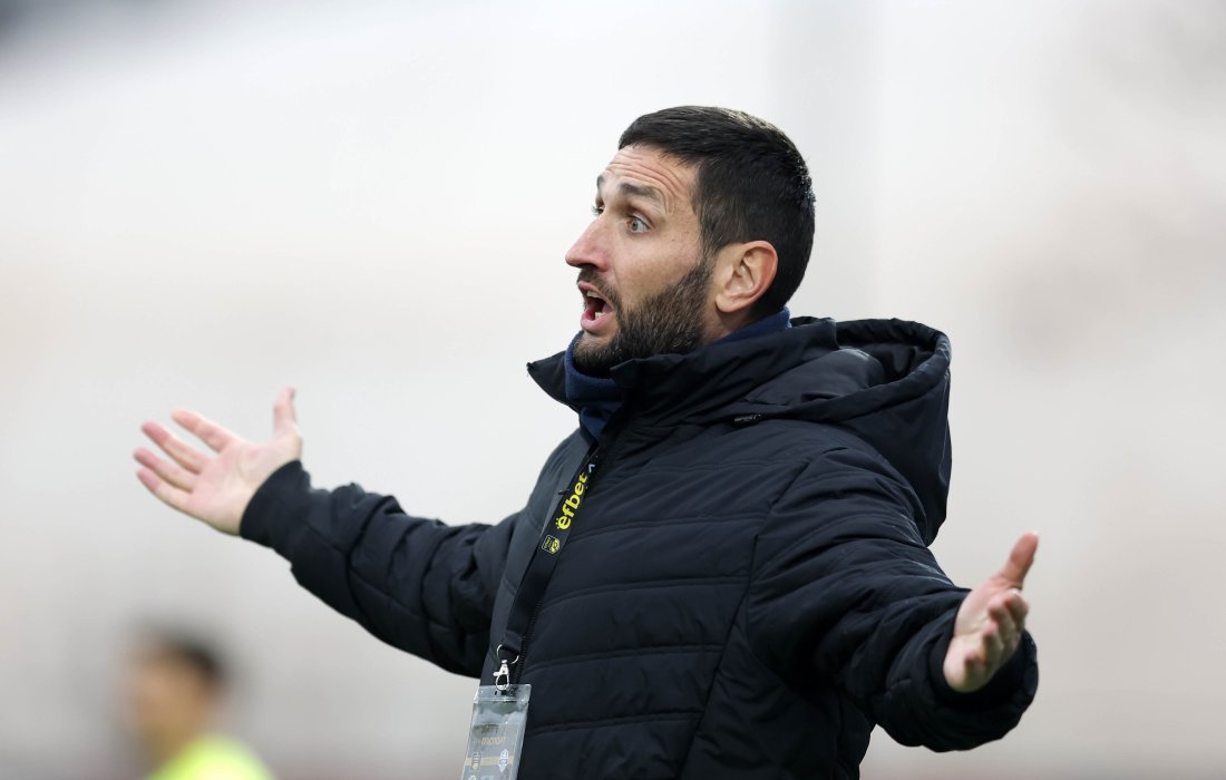 Александър Тунчев: Трудно можеше да се играе футбол на такъв терен