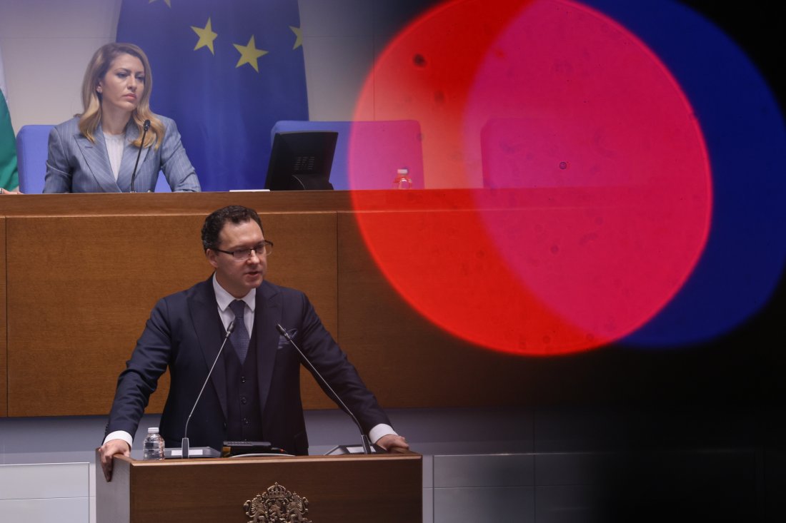 протеста митов изслушан парламента подава оставка