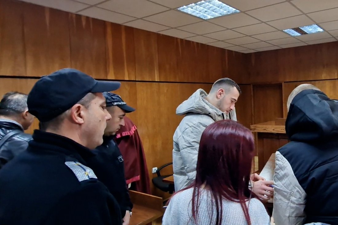 оставиха ареста трима четиримата обвиняеми делото убийството млад мъж мадан
