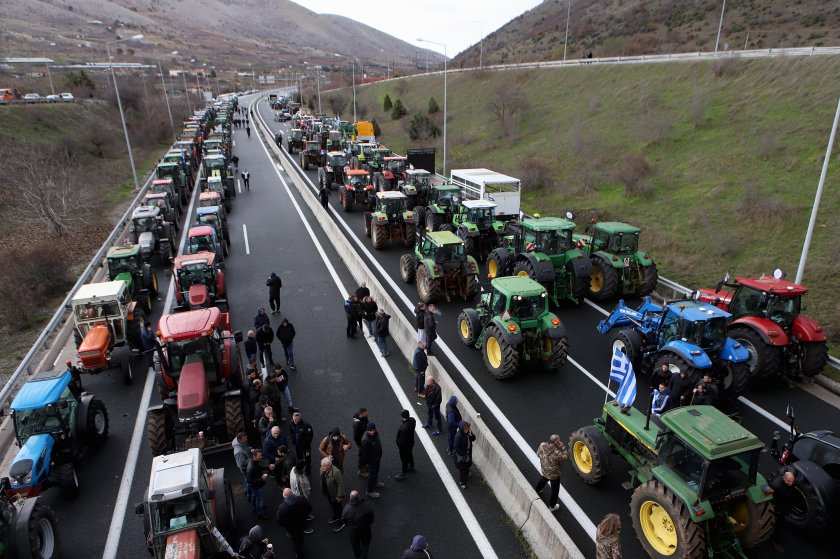 Блокадата на гръцките фермери: Български превозвачи са сезирали гръцкия главен прокурор