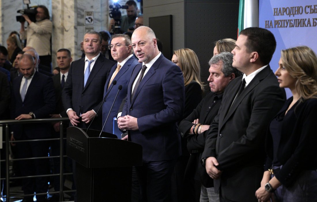 Росен Желязков: Правителството подава оставка