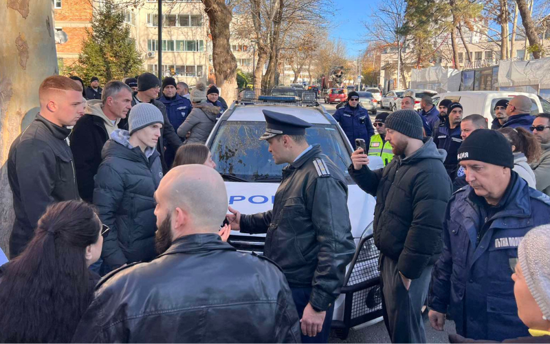 един човек задържан протеста сградата общинския съвет несебър