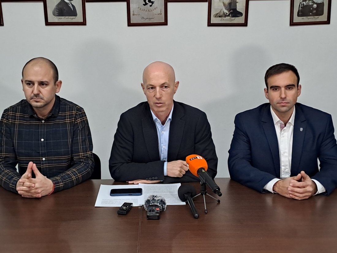 Депутатът от Възраждане Коста Стоянов заяви, че неговата партия няма