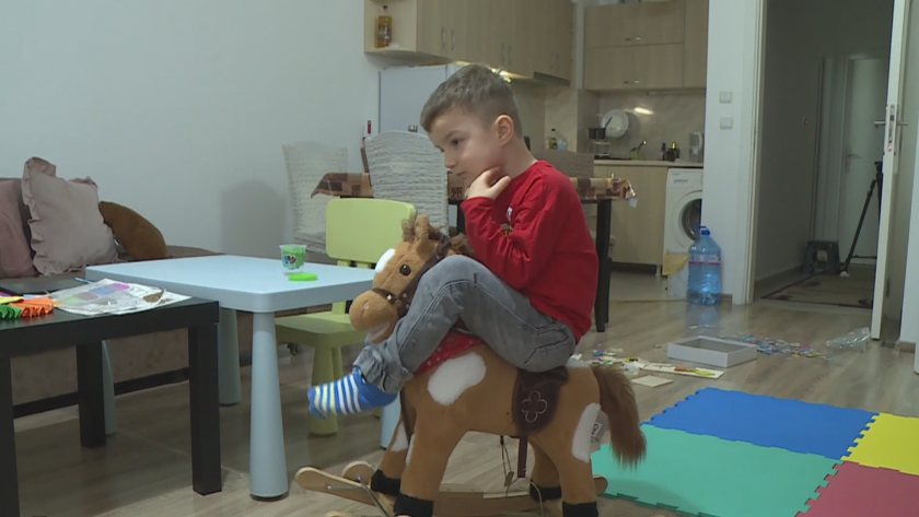 Когато тишината проговори: С подкрепата на &bdquo;Българската Коледа&ldquo; 4-годишният Натаниел прави първите си крачки към речта