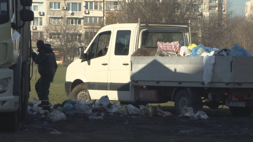 сметище изхвърлят отпадъци полянка блок