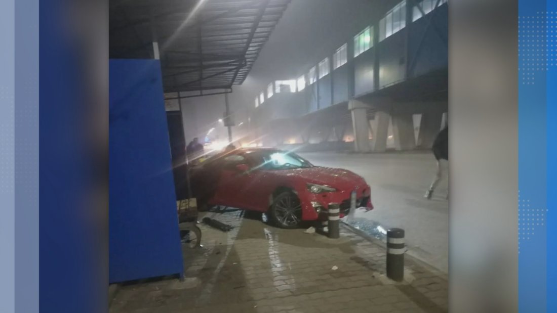 кола вряза автобусна спирка бул ломско шосе софия