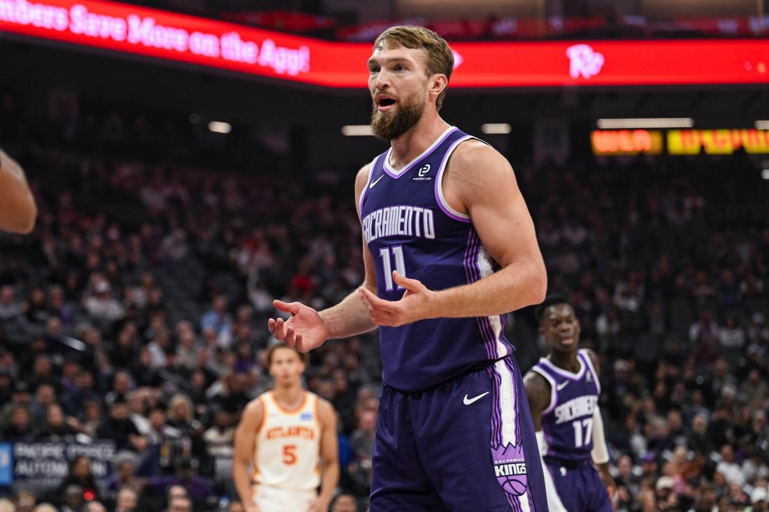 Домантас Сабонис продължава да лекува коляното си