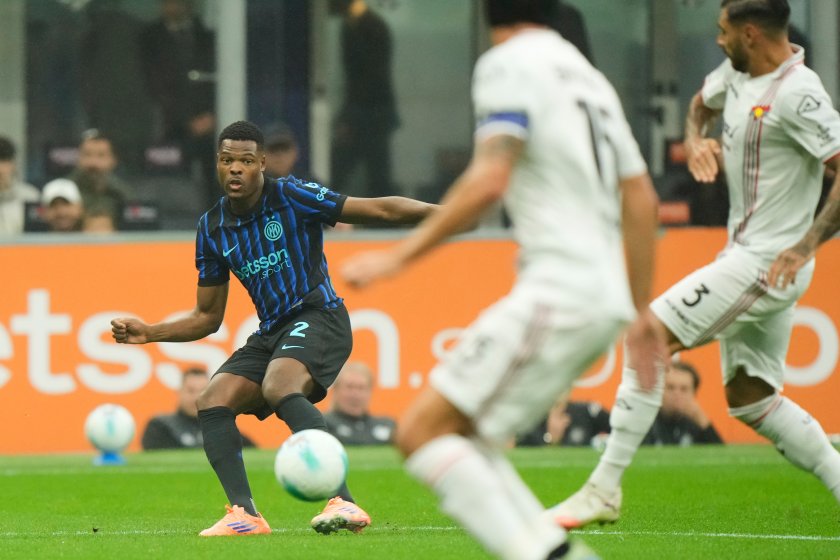 Дензел Дъмфрис ще липсва между два и три месеца