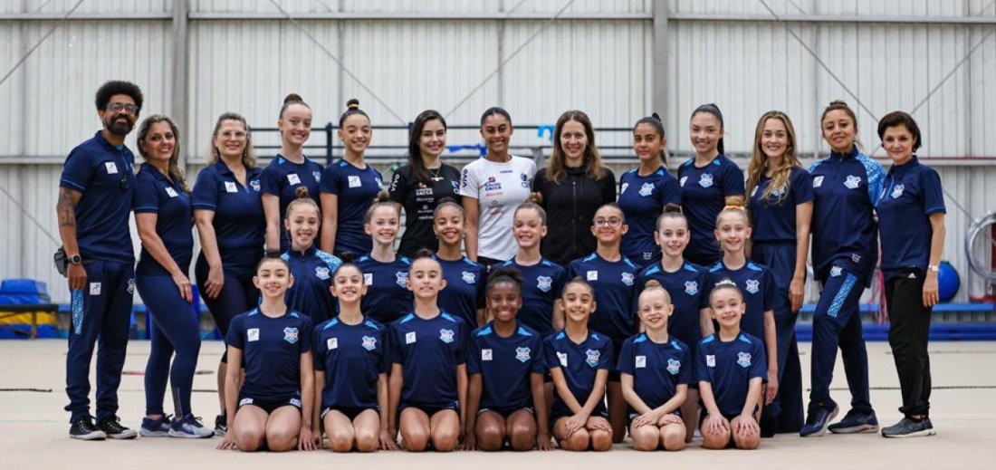 силвия митева постави съчетанията барбара домингос джована сантос