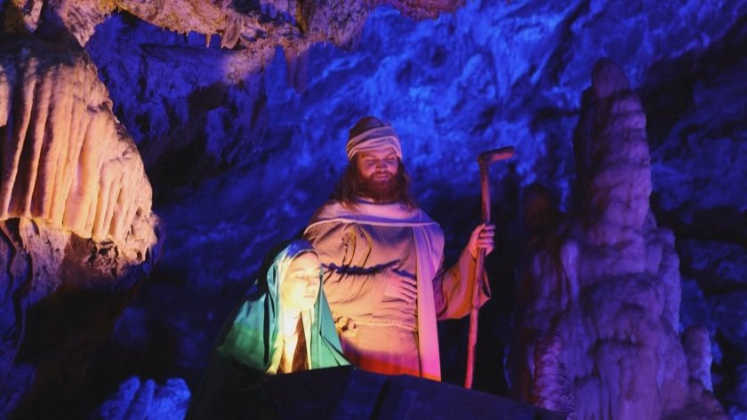 дни рождество коледната история разказана пещера словения