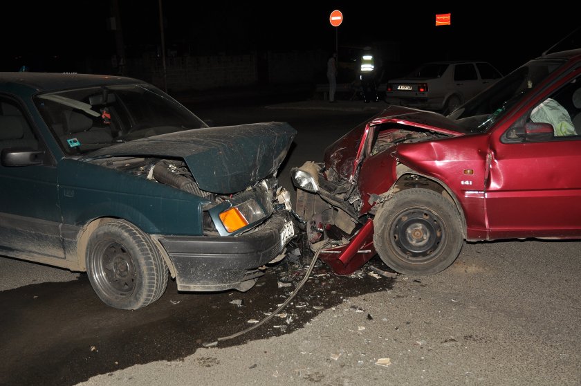 Седем души са ранени при катастрофа край Монтана