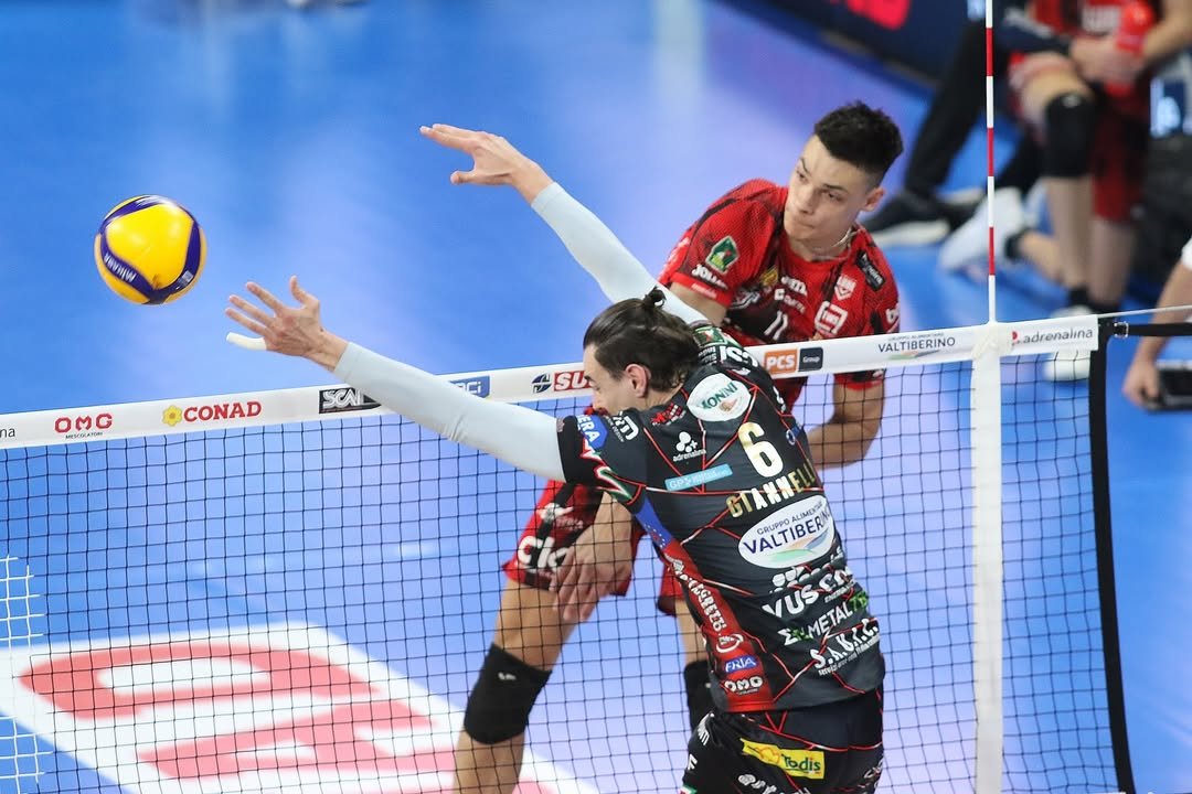 Солиден Александър Николов в тъжен мач за Лубе