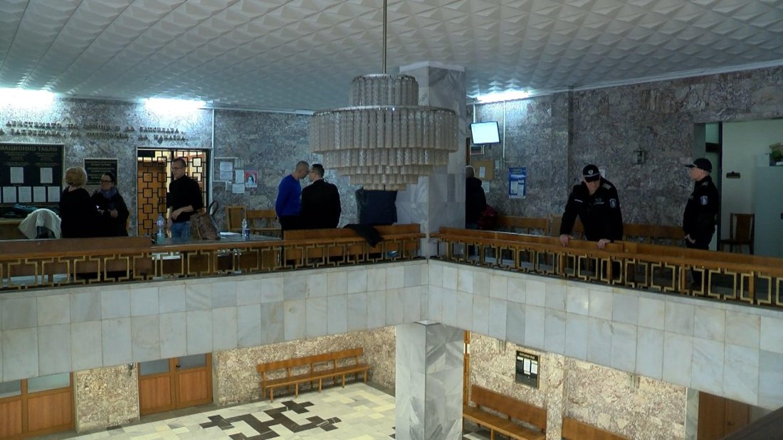 Апелативният съд във Велико Търново остави в ареста двама от