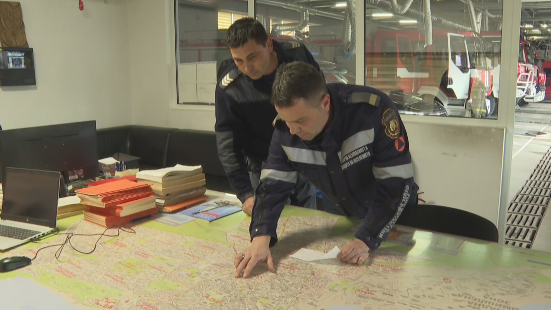 По-малко тежки инциденти с пиротехника, но и повече сигнали за