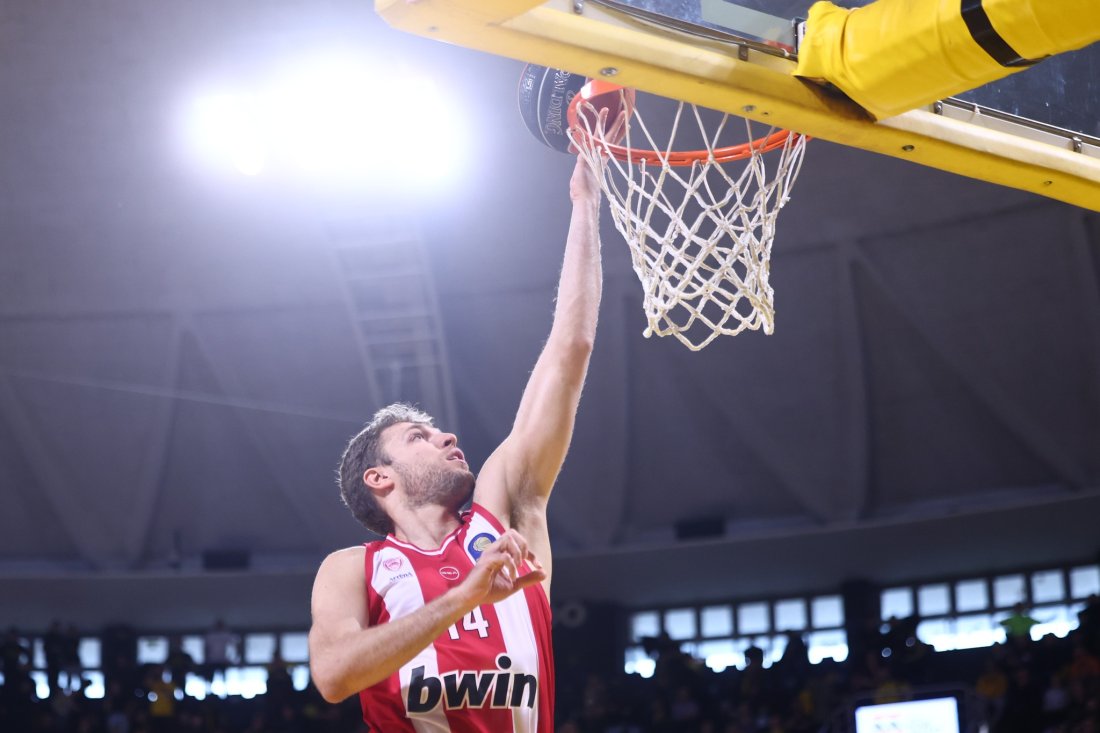 арис олимпиакос