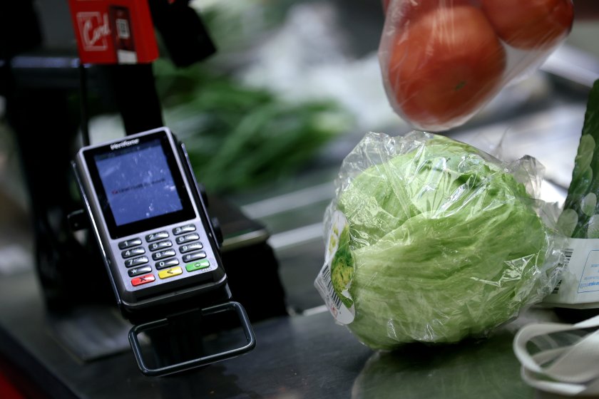 българия еврозоната справят големите магазини прехода еврото