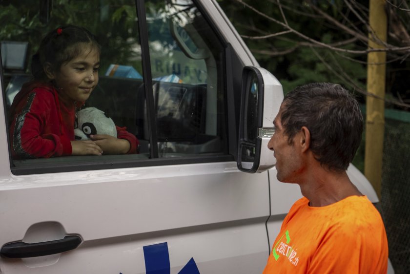 властите украйна наредиха евакуацията 3000 деца заедно родителите