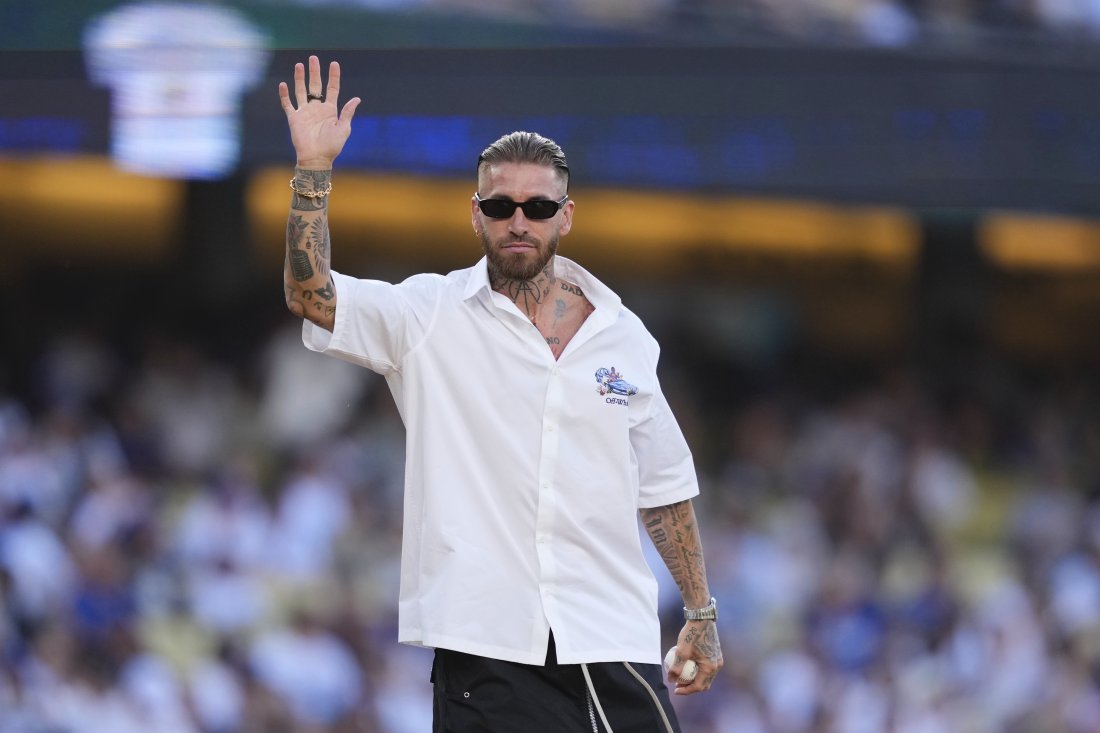 серхио рамос група инвеститори искат купят севиля