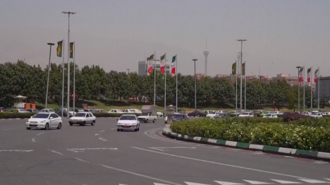 Вече 12 дни не стихват масовите протестите в Иран. Те