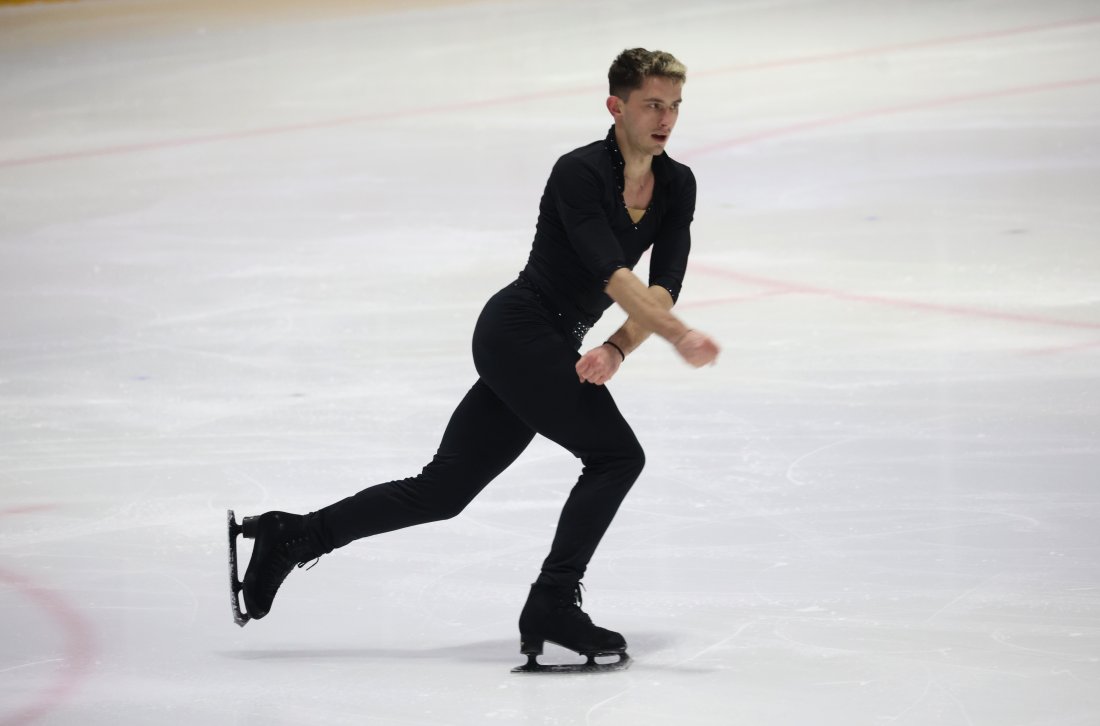 Александър Златков е трети след кратката програма при мъжете на международния турнир по фигурно пързаляне &bdquo;София Трофи&ldquo;