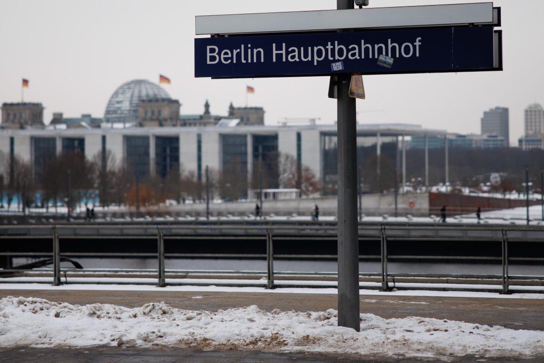 Зимната буря "Ели" спря влаковете в Северна Германия