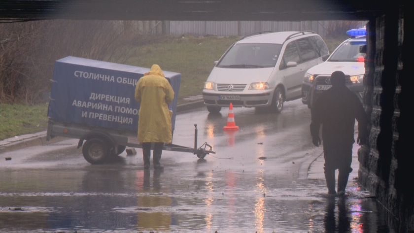 Идват ледени дни. Валежи от дъжд и сняг плюс рязко