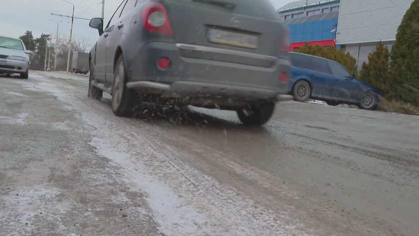 Черният лед - опасен капан за шофьорите