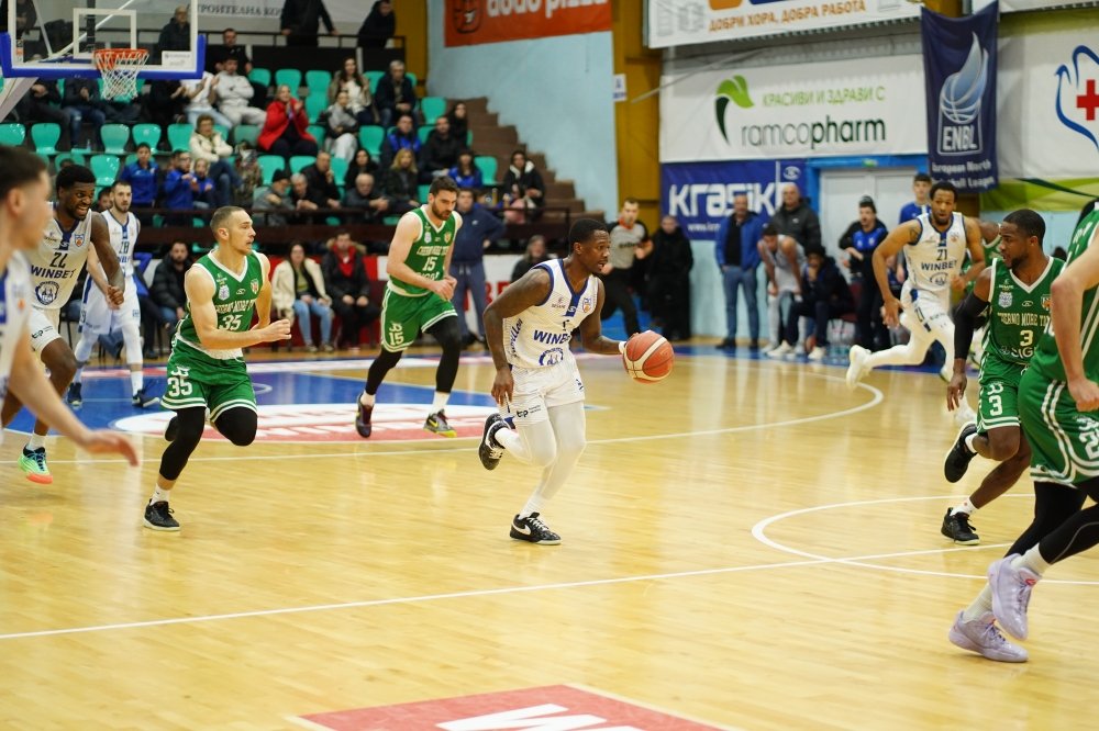 спартак издържа черно море нервен мач