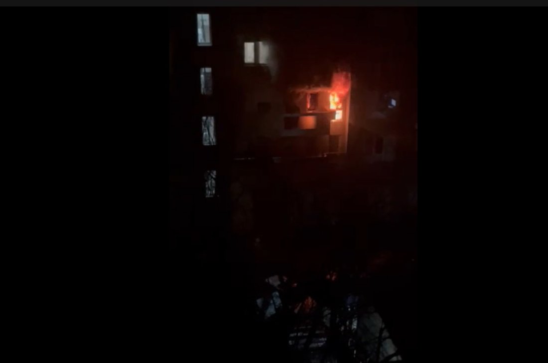 Пожар е възникнал тази вечер около 19.00 ч. в дома