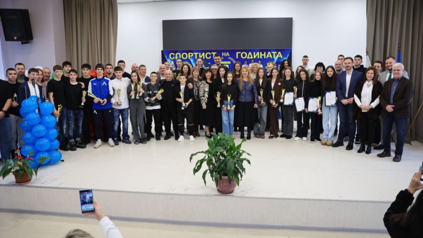 спортното училище bdquoвасил левскиldquo софия отличи добрите млади спортисти
