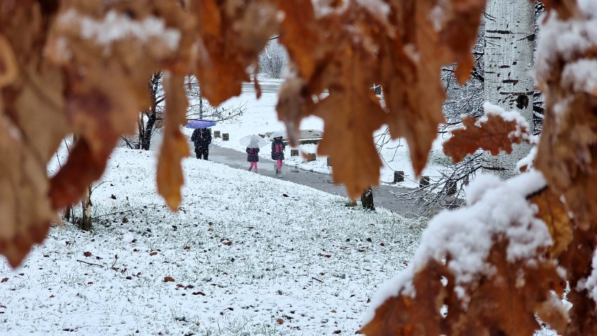 През следващите дни с ориентиране и усилване на вятъра от