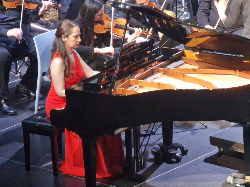 благотворителен концерт бургас събиране средства роял музикалното училище