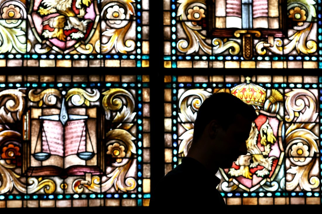 Разследват Божидар Бобоков за притежание на наркотици с цел разпространение