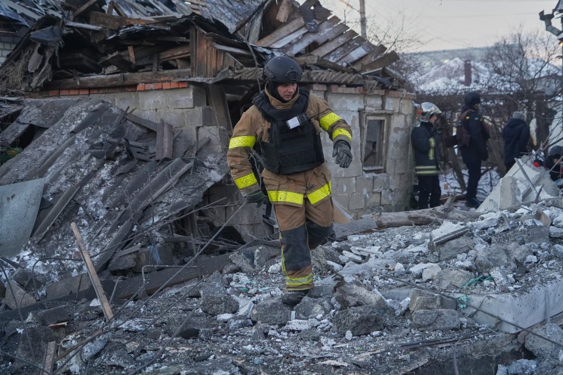 Зима в Украйна под руски удари: Зеленски в Давос, само ако има документи за подпис