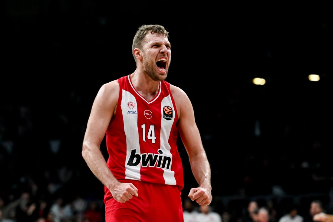 Шоу на Везенков отчая Макаби в Евролигата (ВИДЕО)