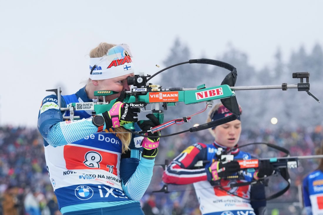 Финландия спечели единичната смесена щафета от Световната купа по биатлон в Нове Место