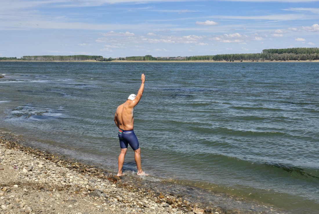 цанко цанков стартира опит часово плуване без спира