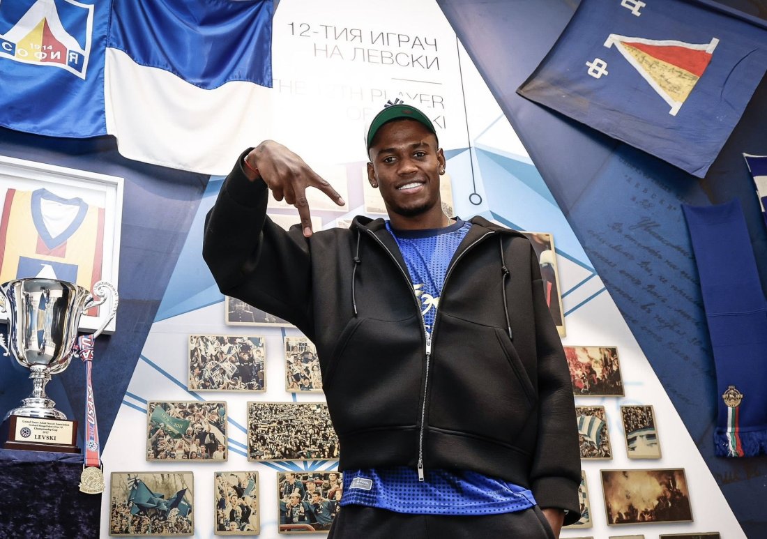 левски представи хуан переа