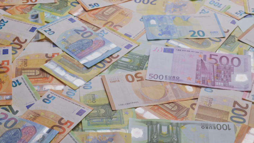 координационният център пазара достатъчно евро изтеглянето левовете тече бързи темпове