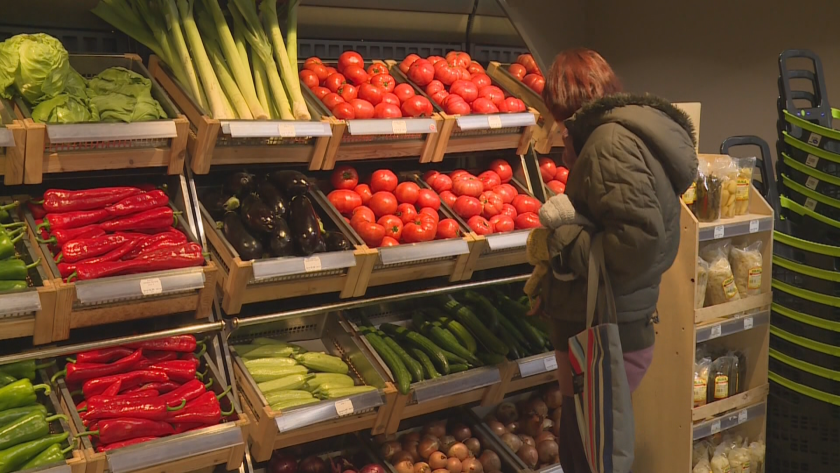 1438 евро е нетният месечен доход, необходим за издръжката на