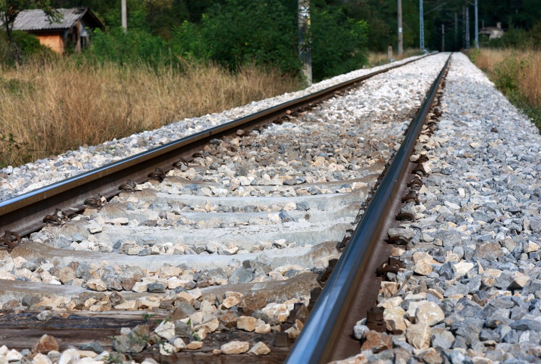 релси - влак - БДЖ