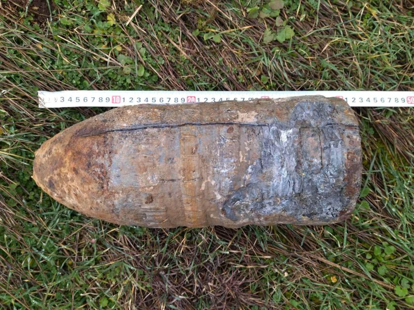 военни унищожиха невзривен снаряд открит кея русе екип бнт