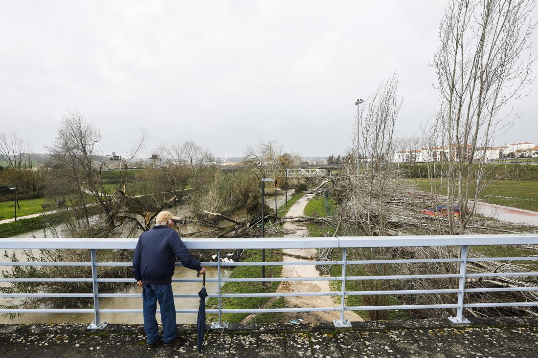 нова тревога проливни дъждове беше издадена португалия